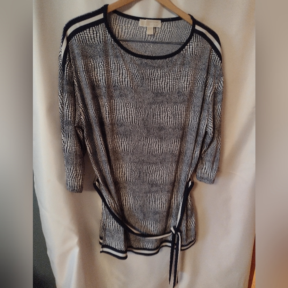 Women's belted tunic size 1X